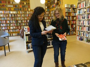 Ein Blick in den Standtort des Berliner Büchertisches am Mehringdamm in Kreuzberg