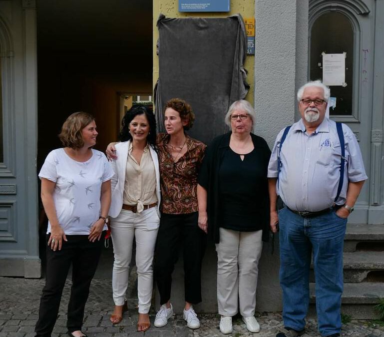 Gedenktafel für Heiner Müller in der Muskauer Straße